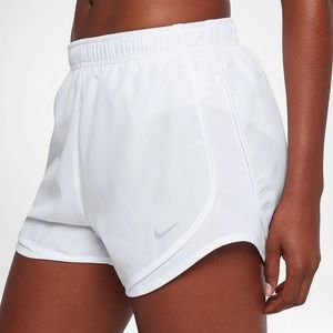 Nike Women's Dry Tempo Shorts